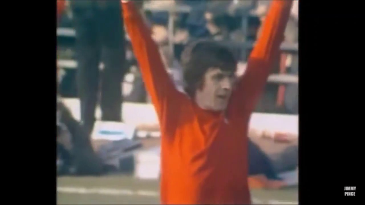 Peter Lorimer Leeds United Top 20 Goals