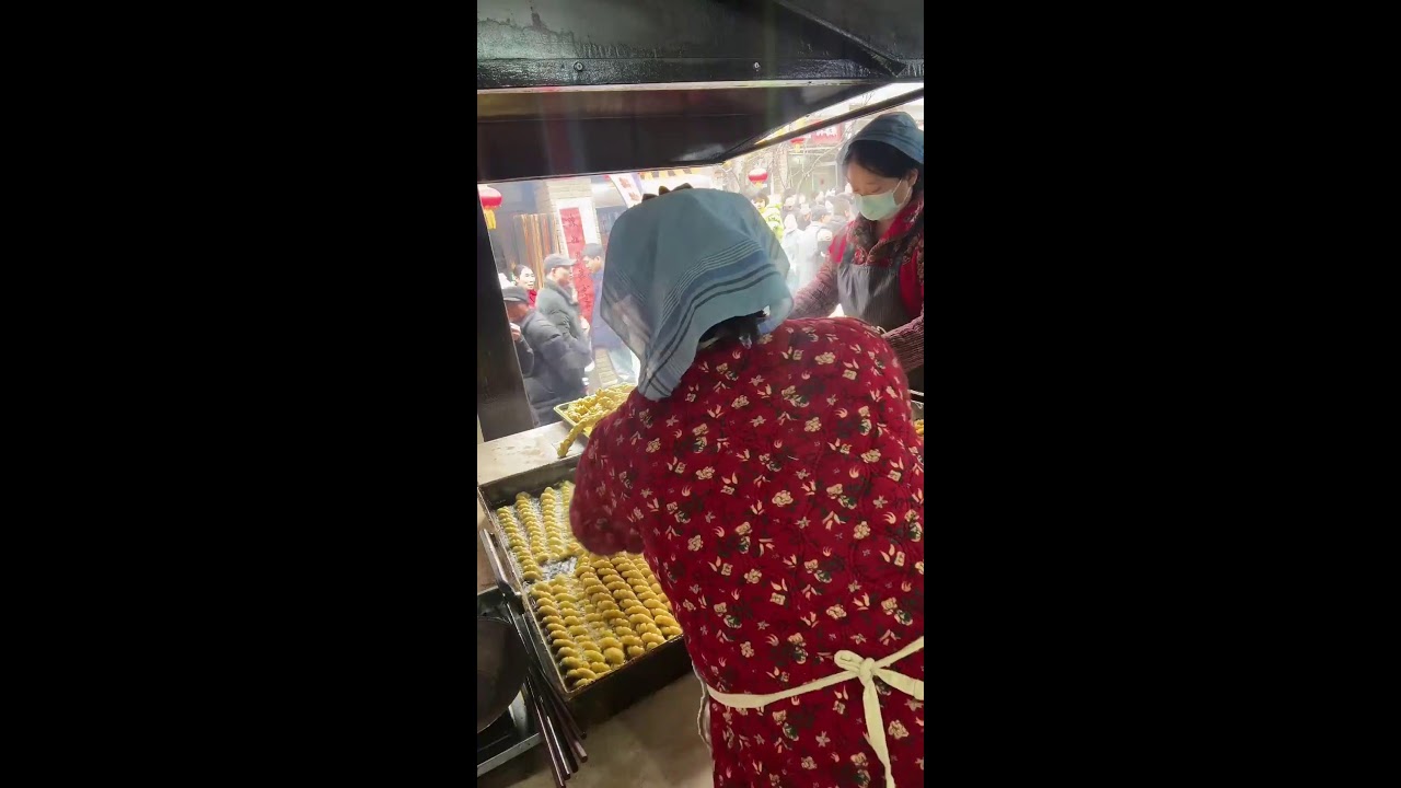 Magical Chinese street food 神奇的中国街头美食  不思議な中国の街グルメ