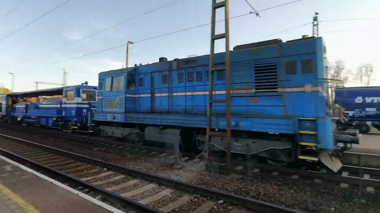 Kocúr halad Tápiószecsőn V-híd döngölővel