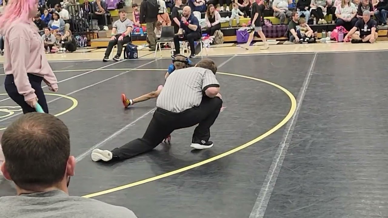 Elise Wrestling