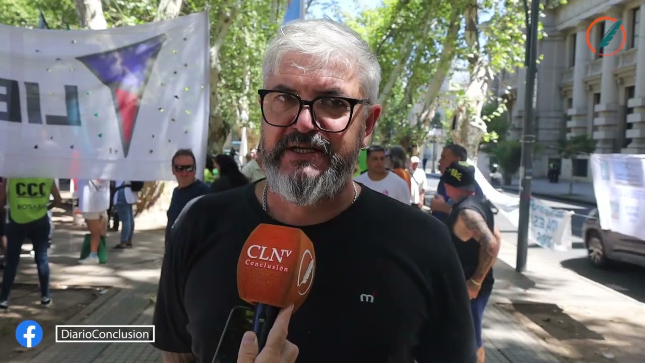 Trabajadores rosarinos protestaron en Plaza San Martín para rechazar la reforma laboral