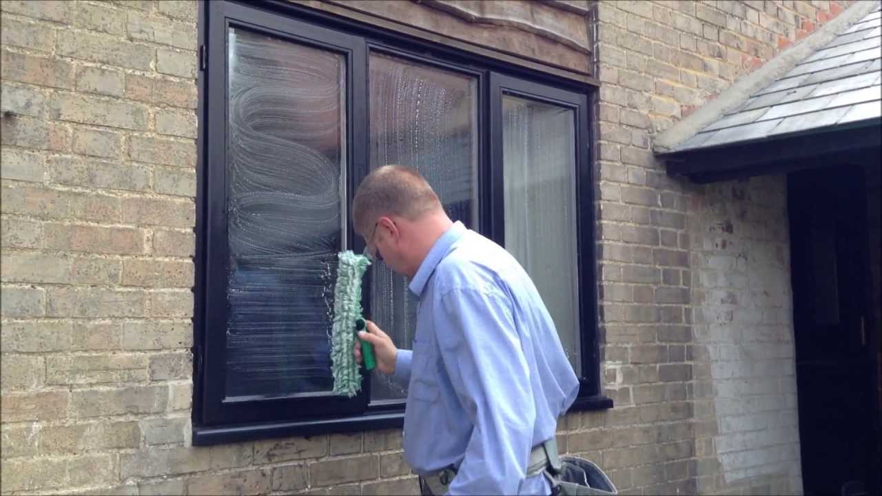 window cleaning tips how to traditionally clean a window (basic ways )