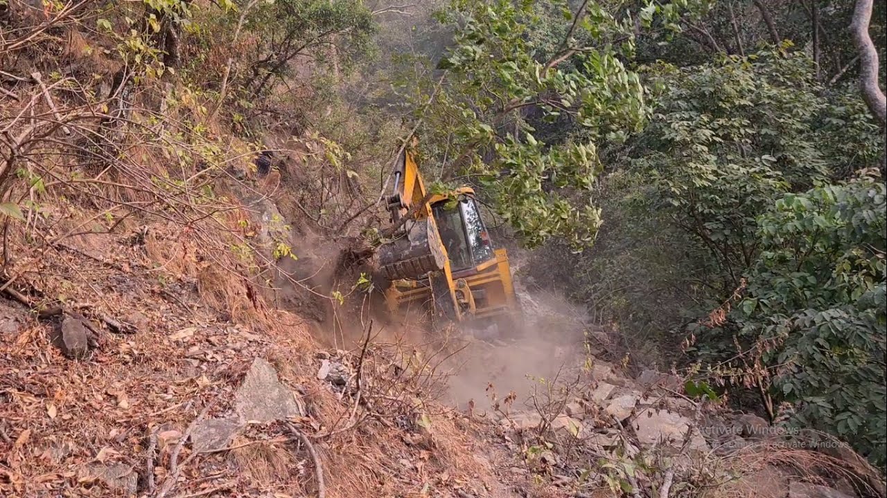 Dangerous Rock hill work Jcb  -Jcb loader machine working Rock hill hilly Area