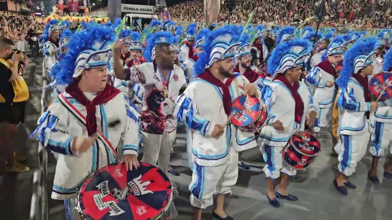 PÉROLA NEGRA 2026 | BATERIA NO DESFILE DAS CAMPEÃS