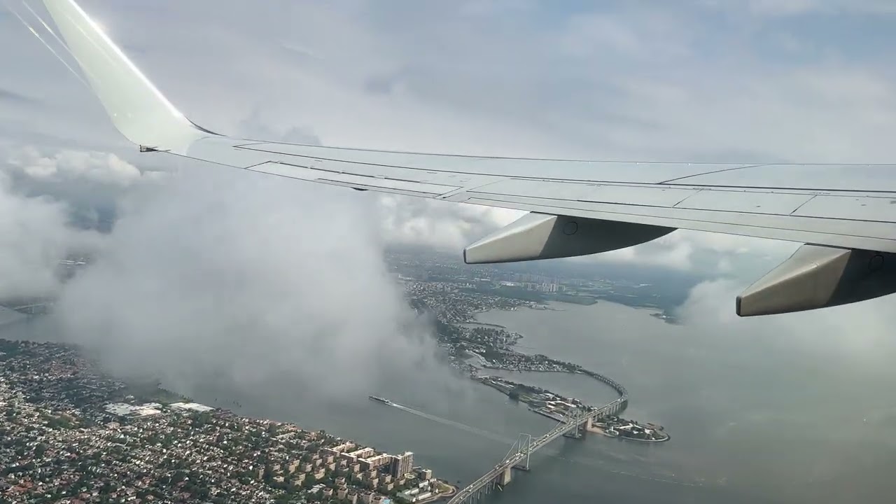 Morning LaGuardia Takeoff | Boeing 737-800