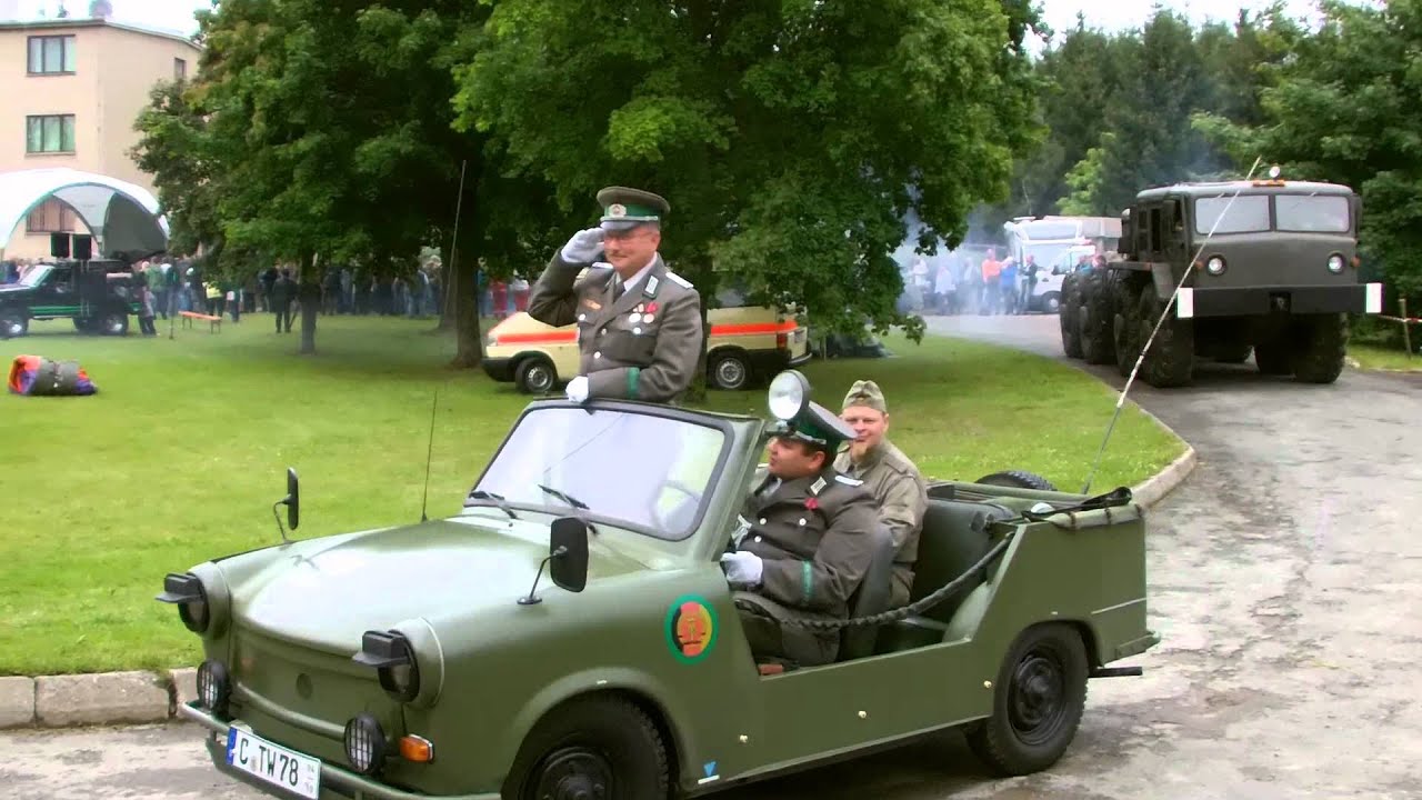 Militärfahrzeugtreffen Posseck 2012 - Parade