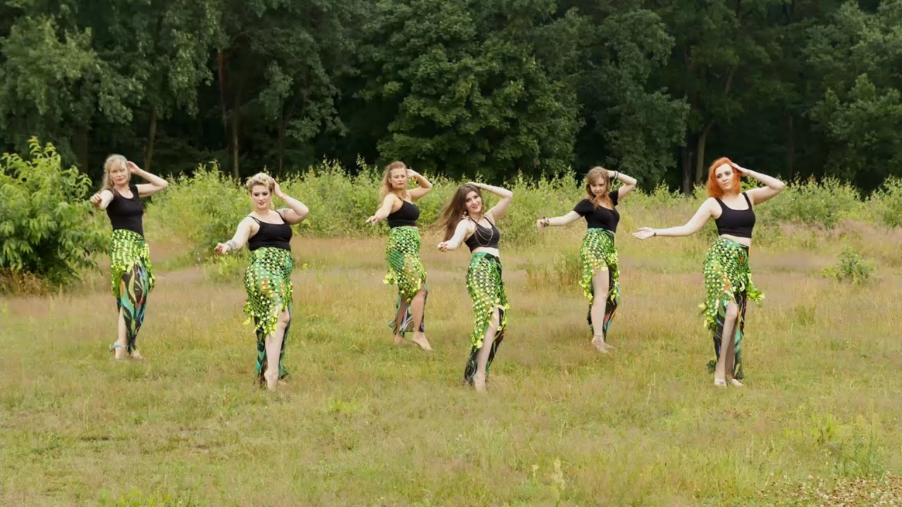Pop bellydance beginner choreo by Illiva & students | Taniec brzucha - grupa początkująca Illivy