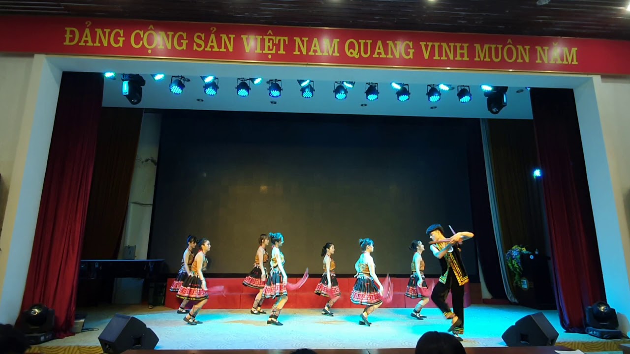 Múa Dân Tộc H'Mông - K14D.SPAN.DHSPNTTW