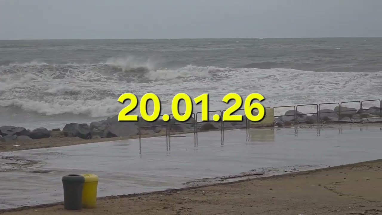 Temporal en Mar Bella: Barcelona bajo la furia del Mediterráneo (4K)