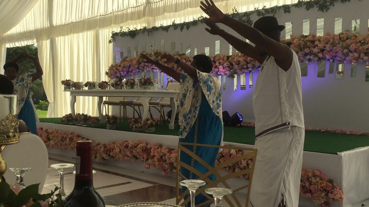 ANKOLE CULTURAL DANCE AMAJUGO GA IGONGO