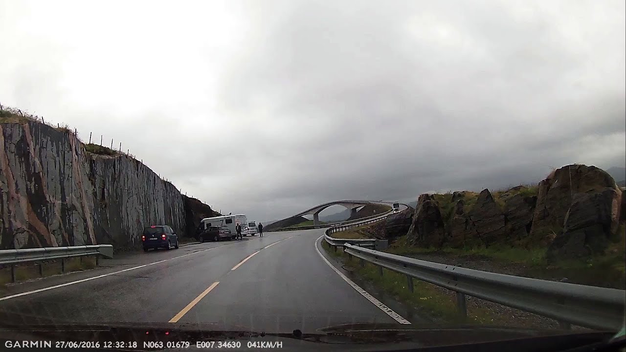 Jedziemy mostem Storseisundbrua