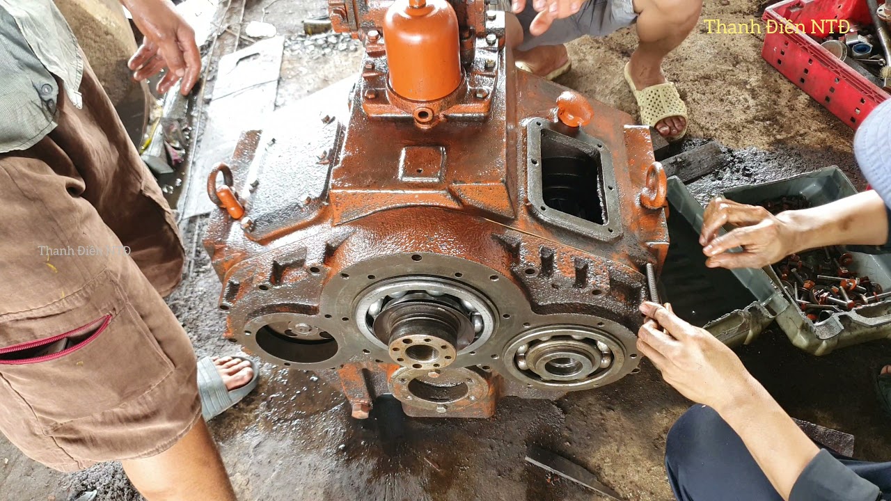 Phục hồi lấp ráp hộp số thủy 135a(ship gearbox recovery)