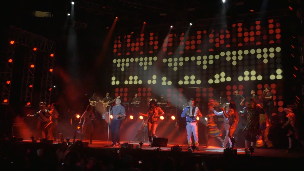 Felipe Pel&aacute;ez &ndash; Borracha ( Lo mejor &hellip; &iexcl;En vivo! )