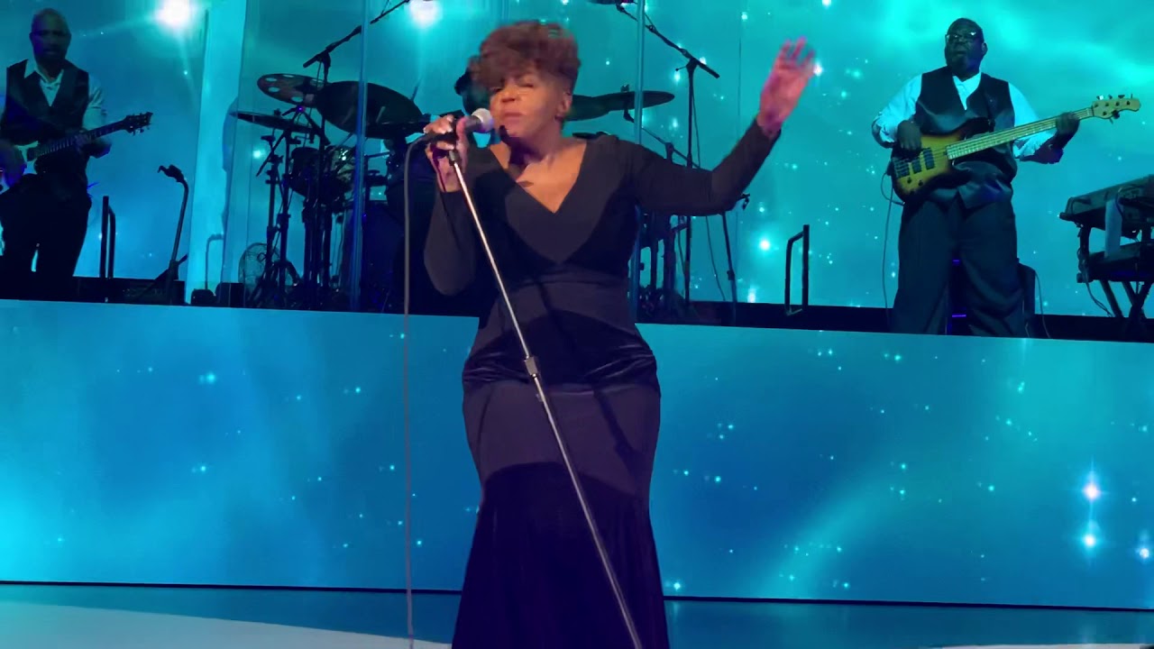 Anita Baker - Sweet Love/Been So Long (Venetian Theater Las Vegas 6/1/19)