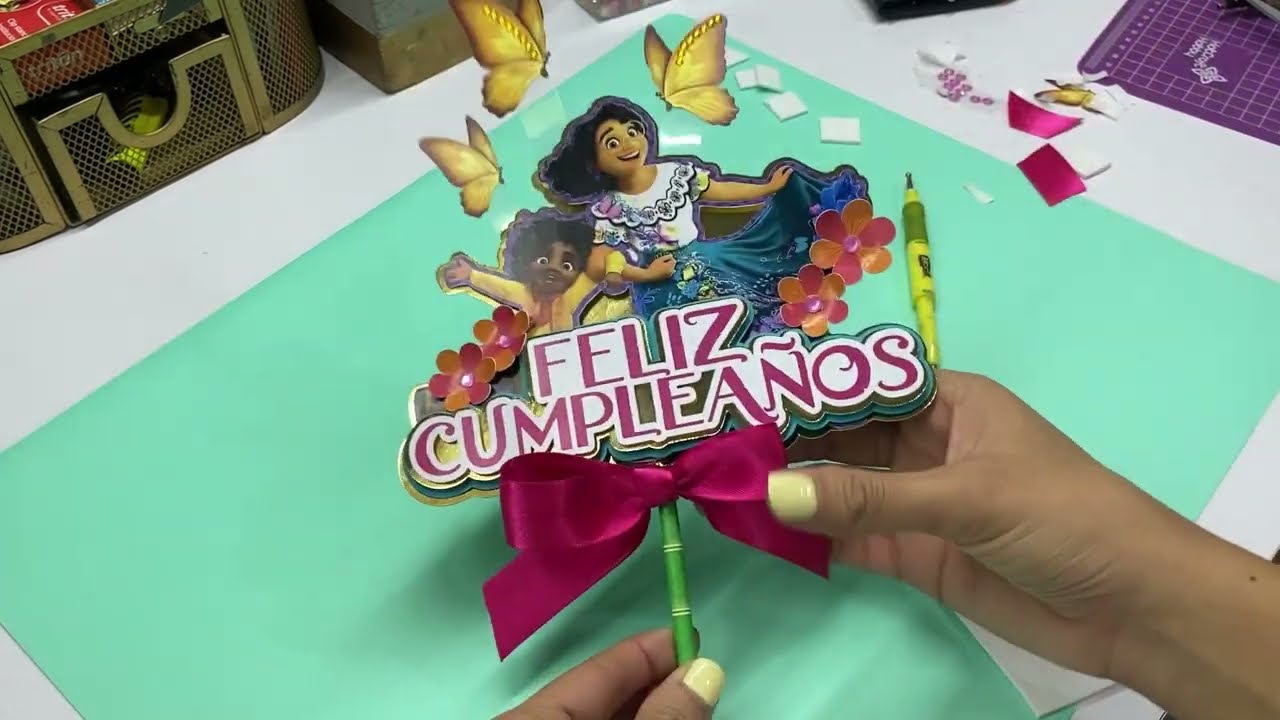 ARMA TU CAKE TOPPER DE ENCANTO