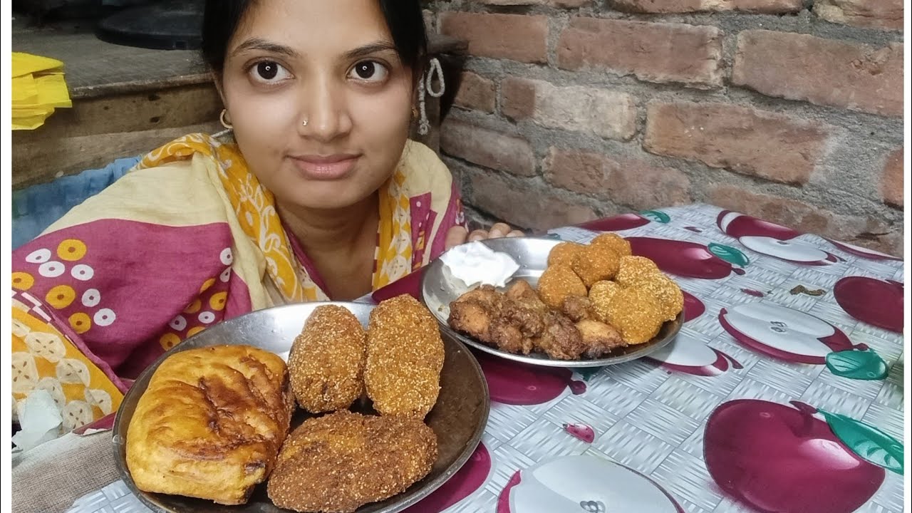 Bigbites, Eating  Fish Finger, Paneer Pasanda, Fish Boll, Chicken pokora.