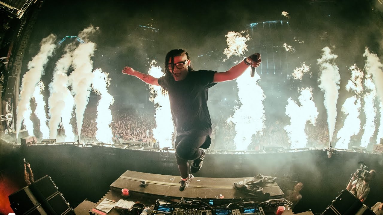J Davis Prosound & Lighting Launches L-Acoustics K2 With For Skrillex Live -  Bangalore 2015.