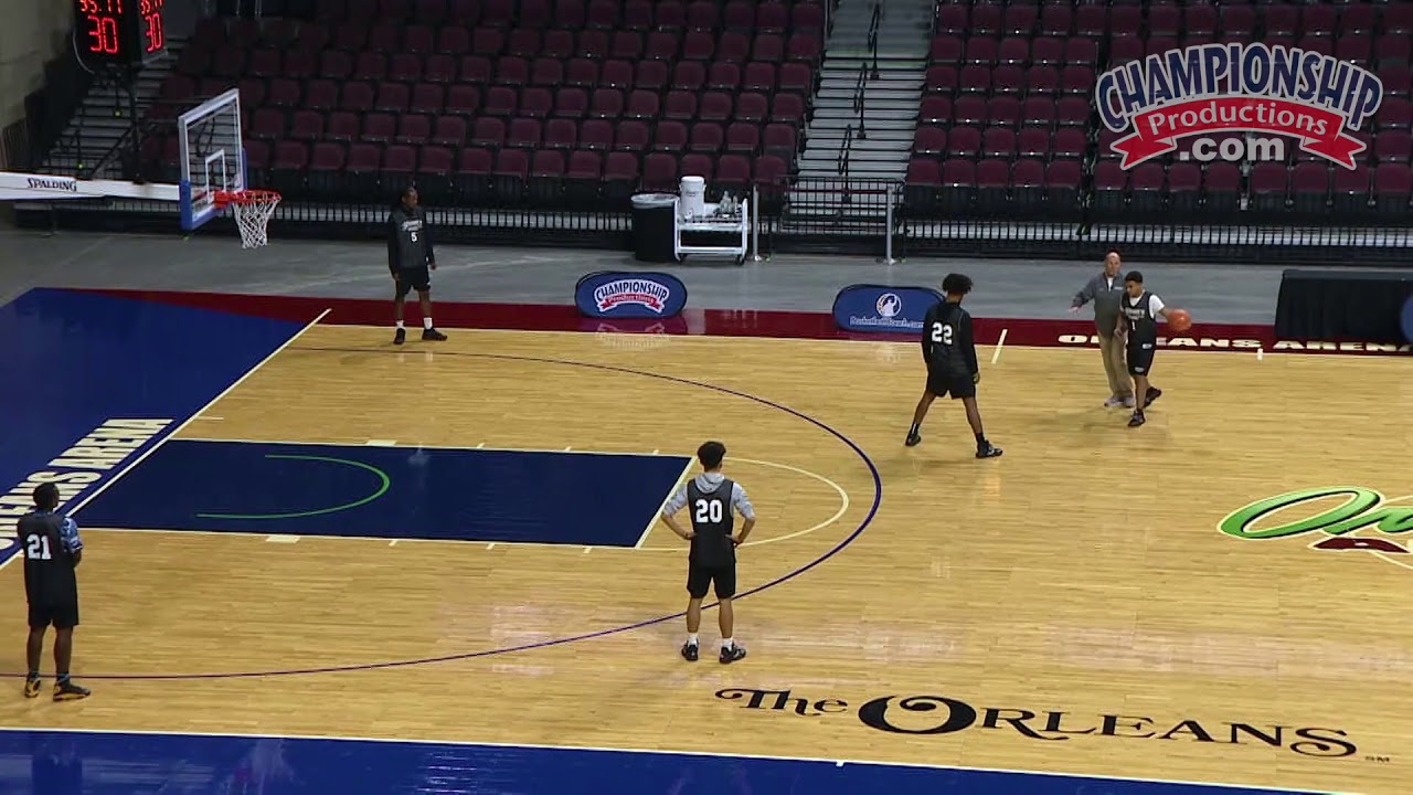 How Lennie Acuff Gets Into His 5-Out Basketball Motion Offense!