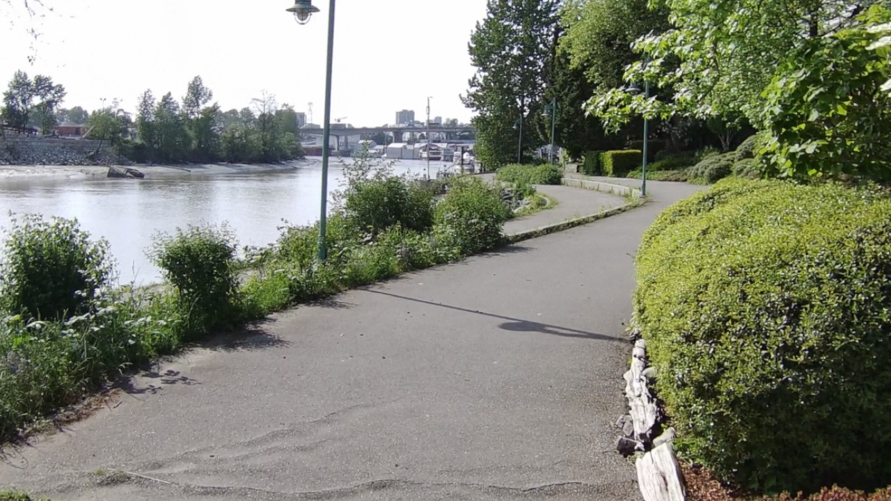 Fraser River Trail [Fraserview] - Westbound - May 2026