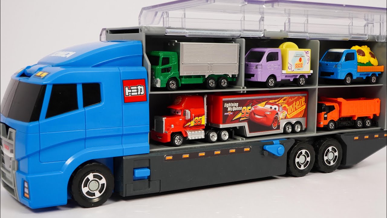トミカ☆色々なトミカのミニカーを開封してコンボイへ収納します。