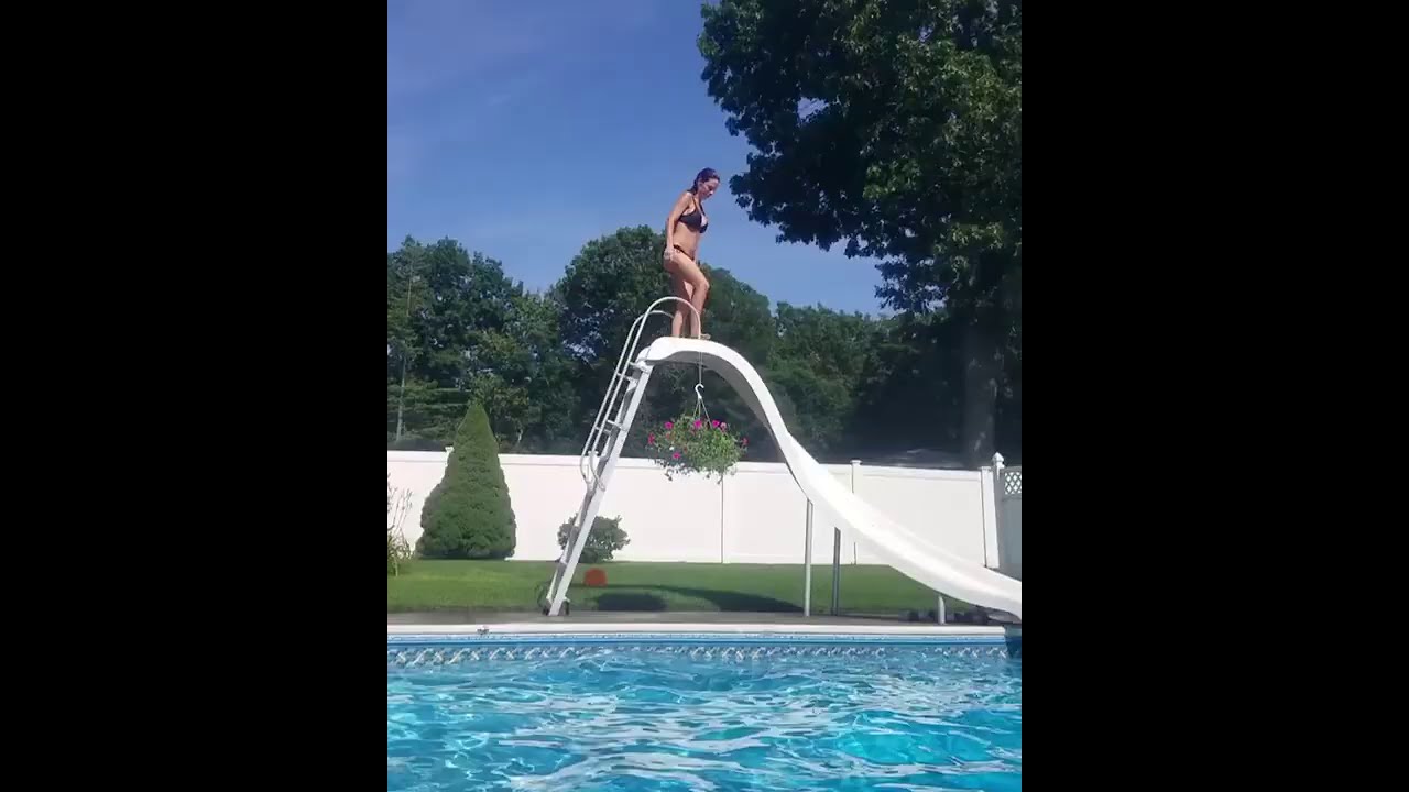 Jill Nicolini Pix News Dives Into Pool Takin' On Black String Bikini