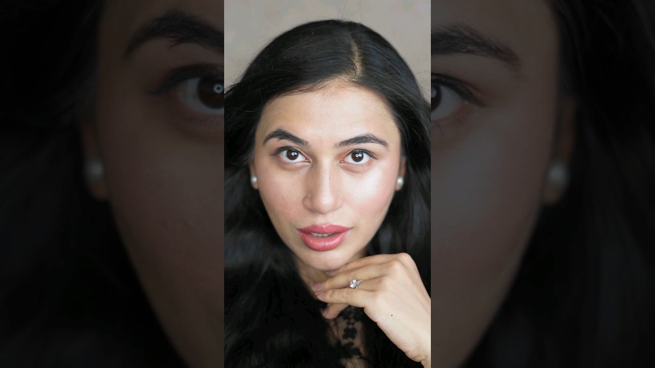 Glass effect Glowing skin with Renee Face Gloss 