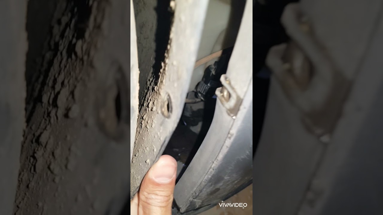 تبديل دينمو ماء المساحات ( فورد تورس )