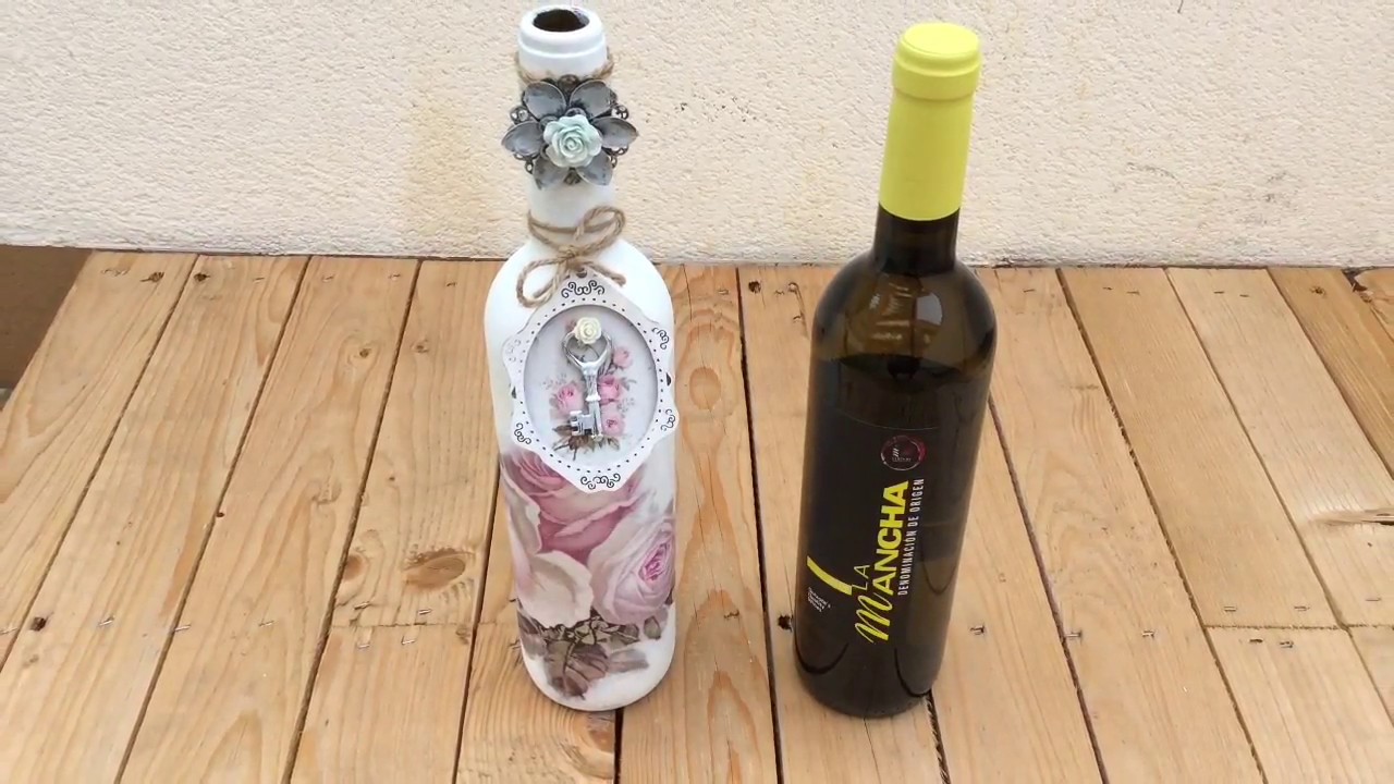 Botella decorada con decoupage - D.O. La Mancha