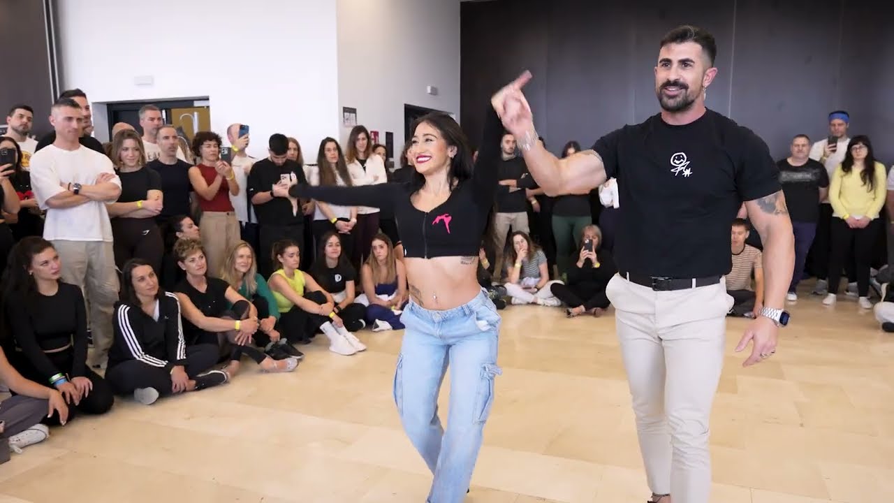 Kike y Nahir - Ryan Miles - Jessie J - Flashlight