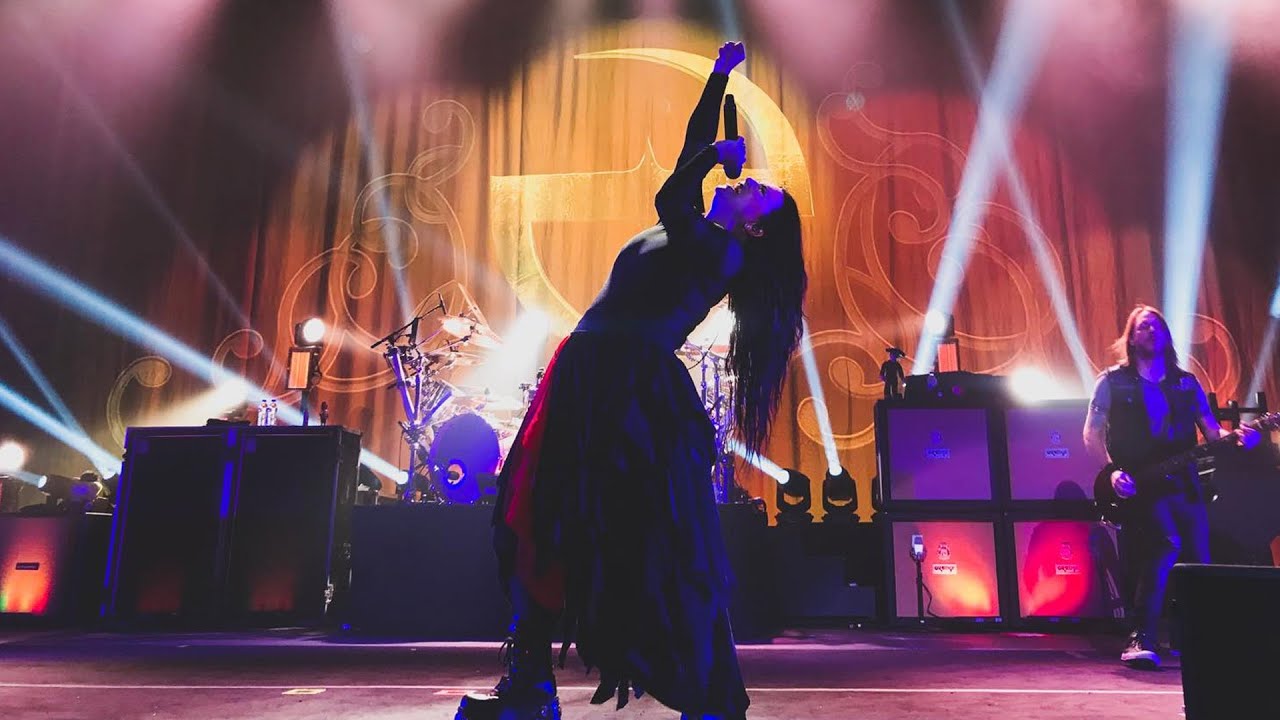 Evanescence - Bring Me To Life Live At Istanbul 2019