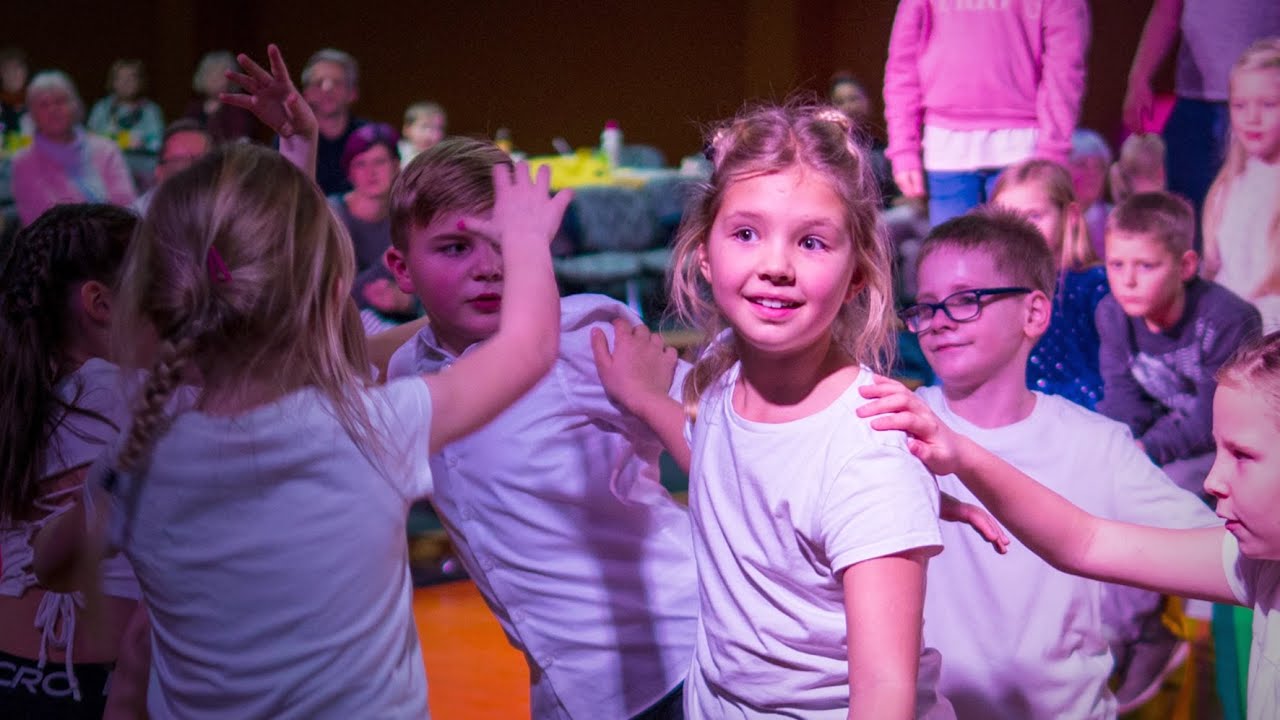 Tanzkurs in der Grundschule Neustadt-Glewe