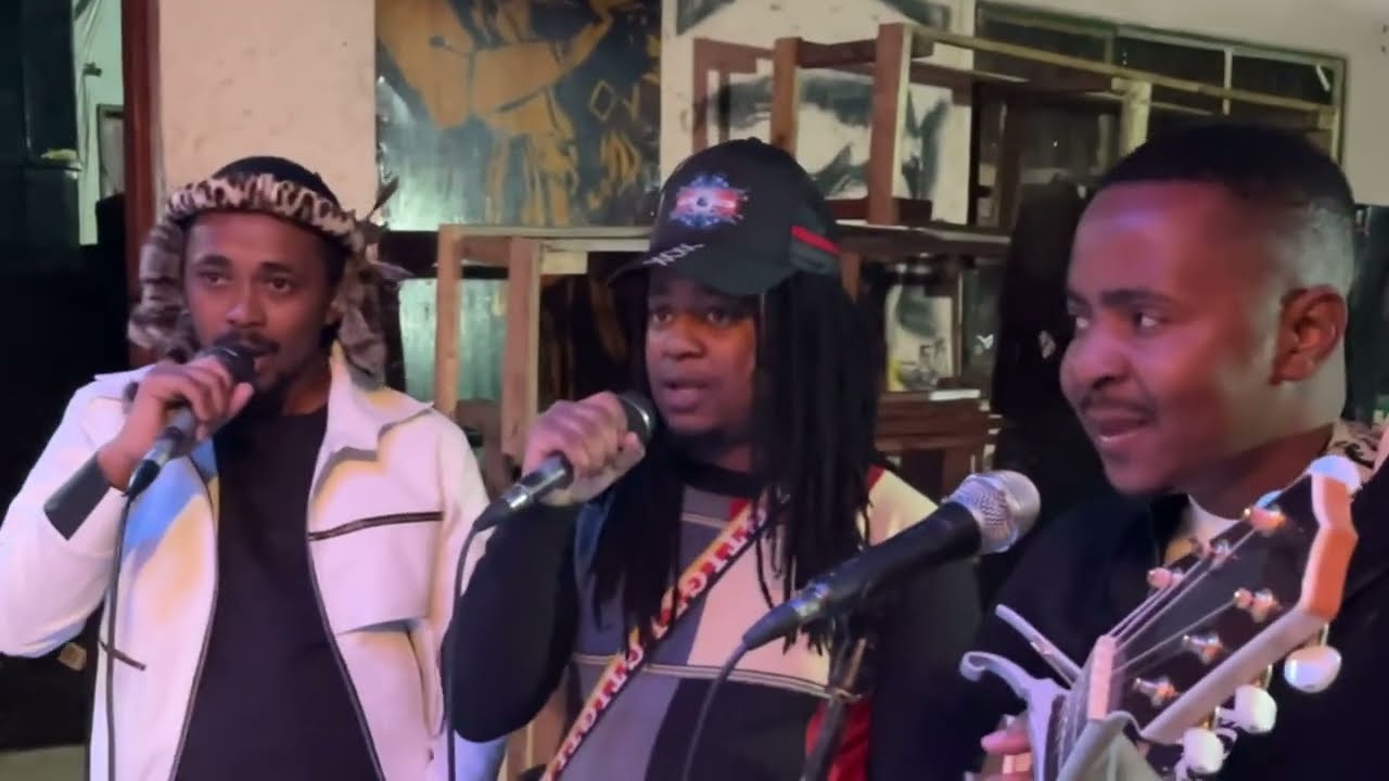 Mdumazi, Lusanda Khumalo, King Nuba & Limit Nala singing Live