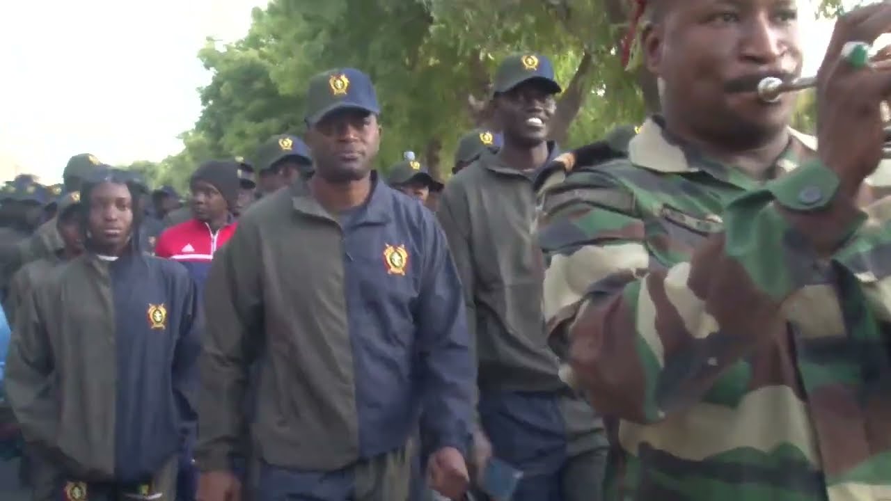  Marche de Cohésion avec la fanfare de la Zone militaire N2 Après la Victoire de L'équipe Nationale 