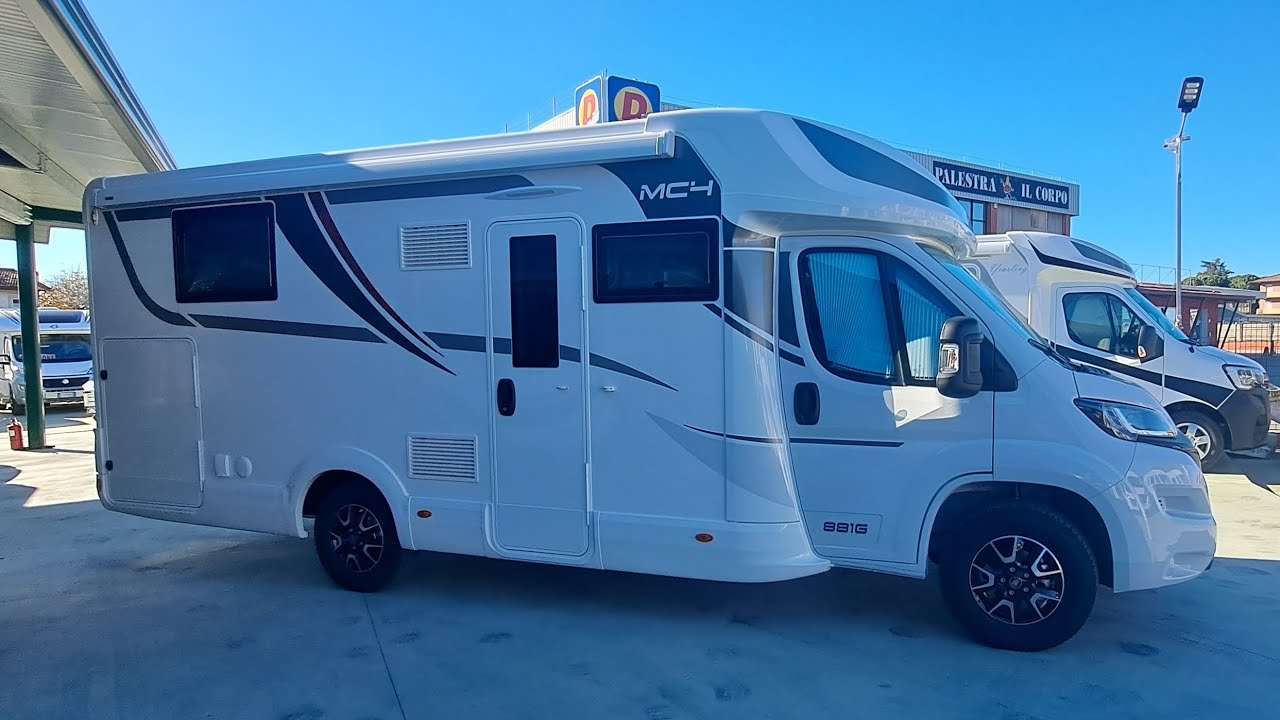 Mclouis Mc4 881 letto nautico face to face 7.48m Fiat Ducato porta ingresso libera con basculante