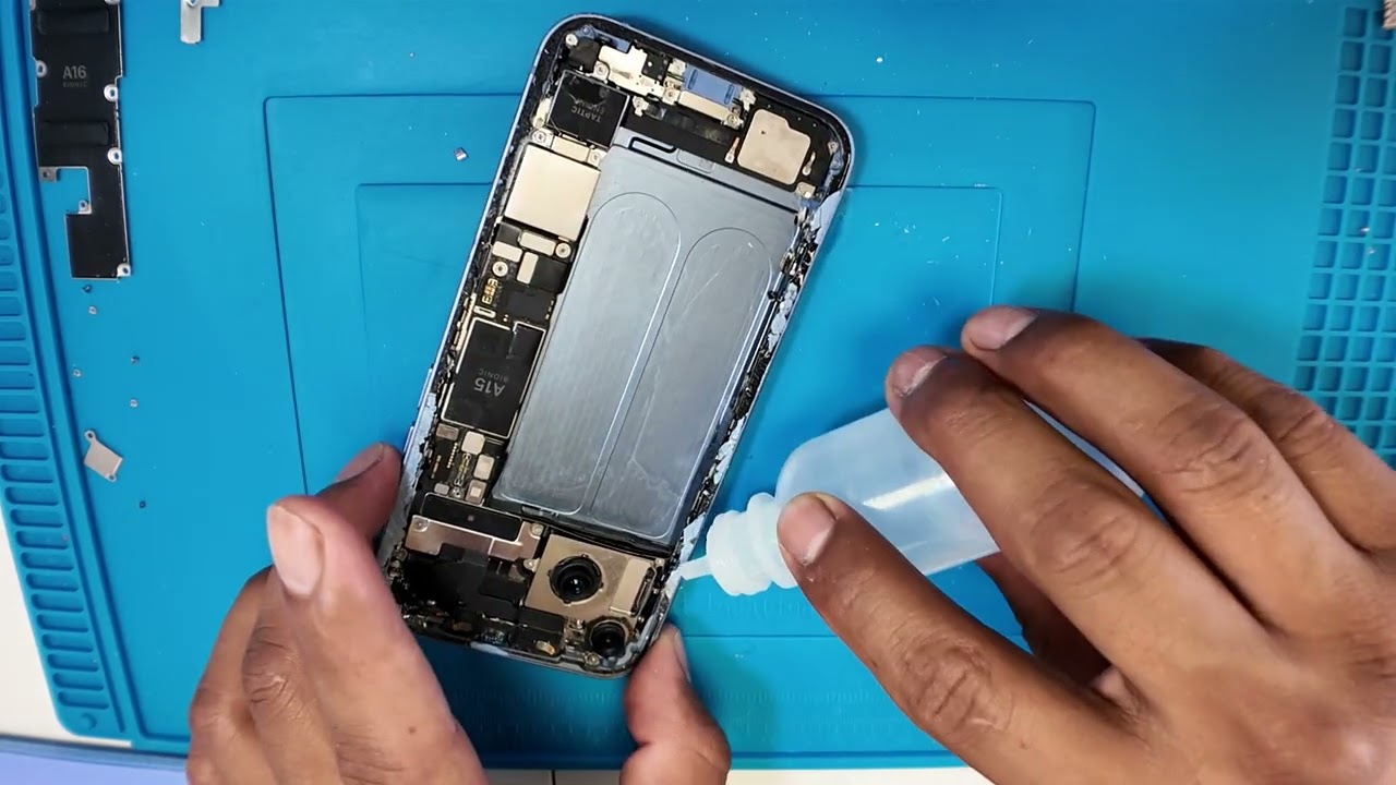 Cambio de pantalla de iPhone 14 original y tapa trasera cristal #apple #asmr
