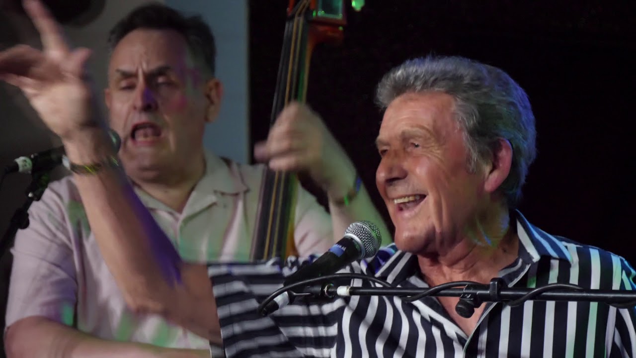 Hemsby 2018 Mike Byrne and the Sunrockers
