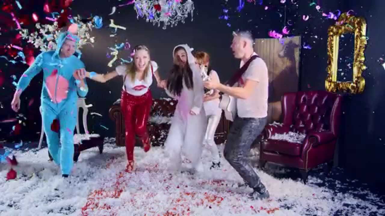 LINDA HESSE - KNUTSCHEN... ich kann nichts dafür (Offizielles Video)