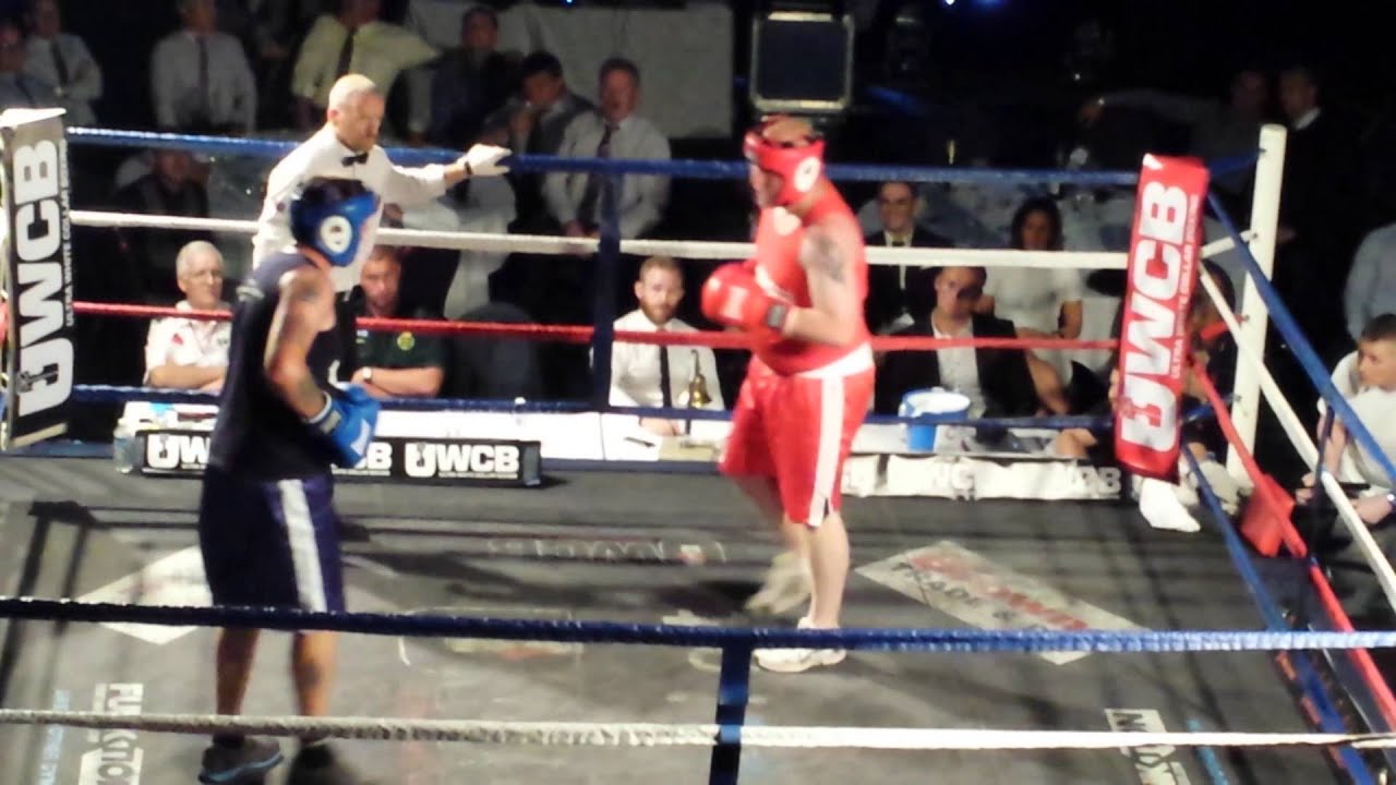 Tony Hurst Vs Andi Tippin