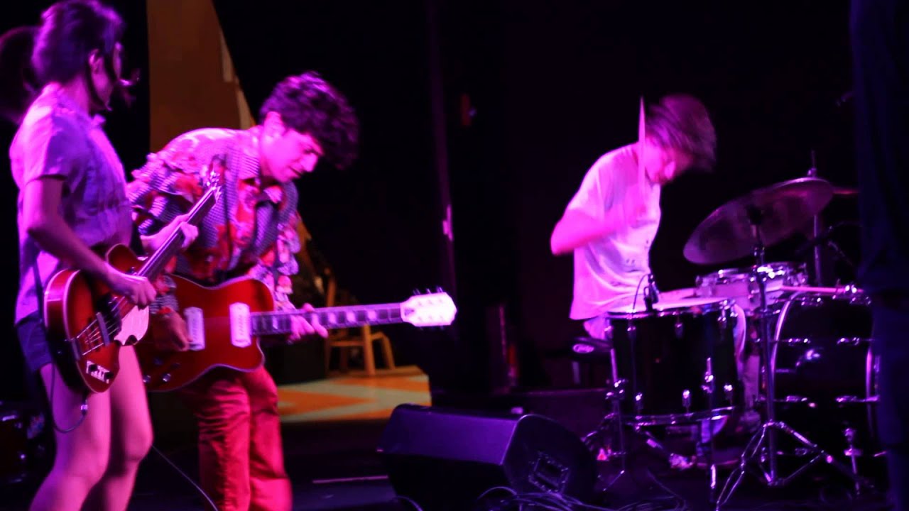 DEERHOOF 