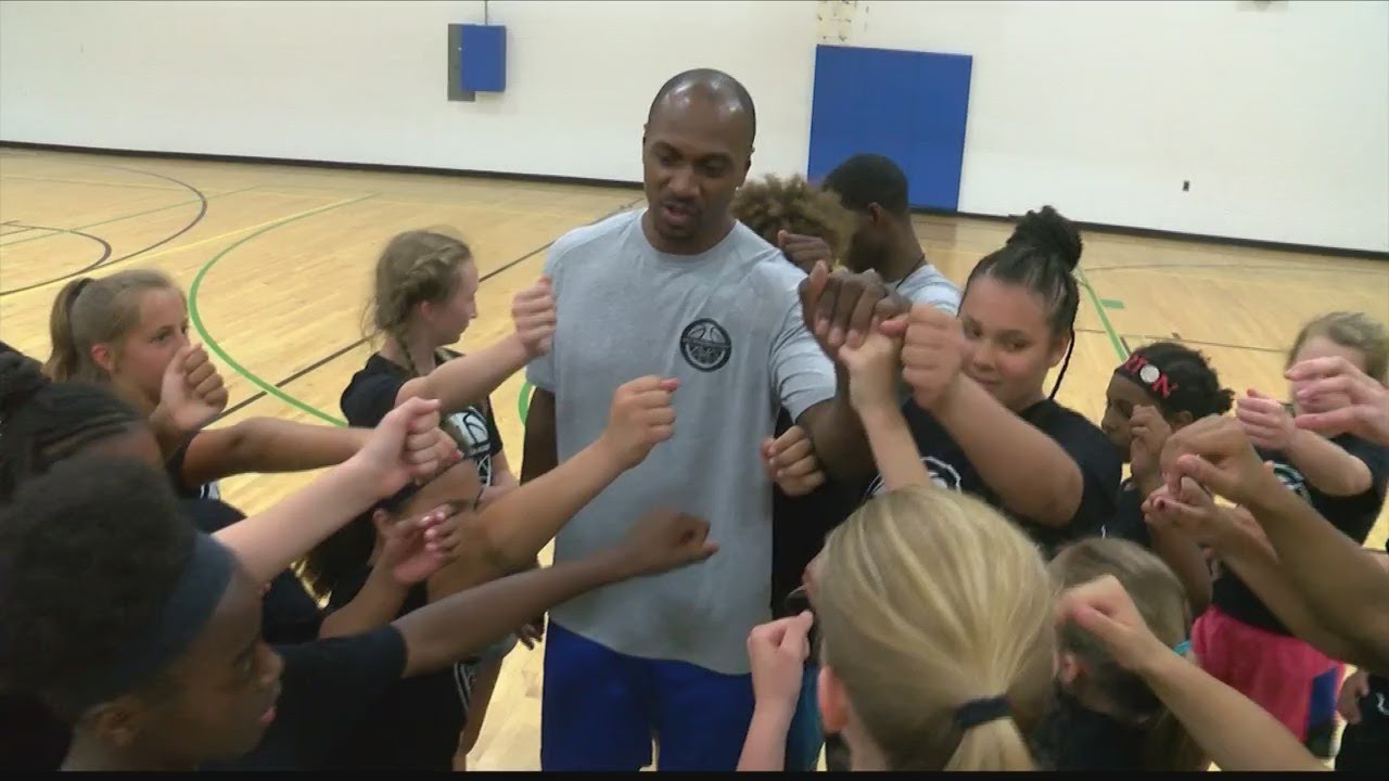 Marcellus Sommerville Hosts Hoops Camps