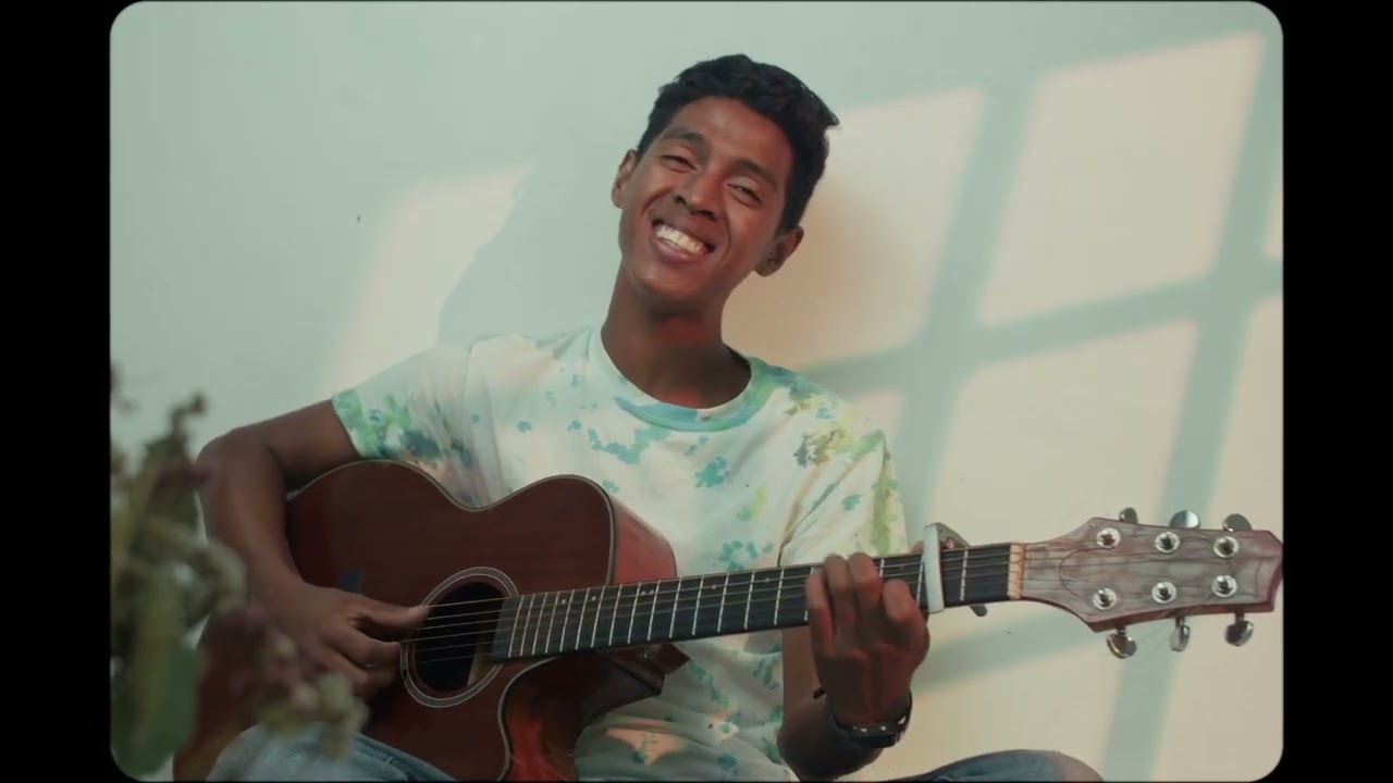 Cover @tarikalay6623 - Hoavy📸.....miheno finaritra daholo eh 😁🎤🎸🇲🇬🙏