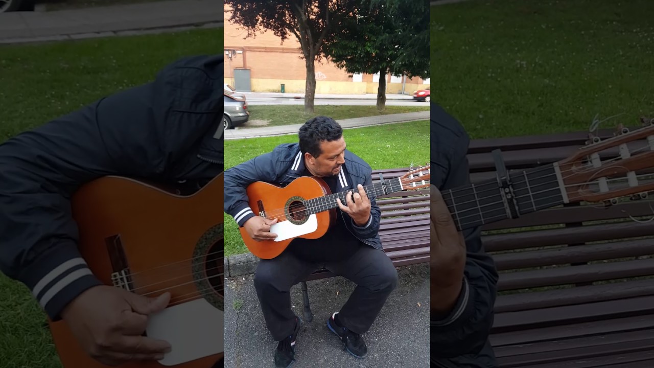 gitanos de Asturias ( Angel de la corredoria ) tocando los tangueros portugueses