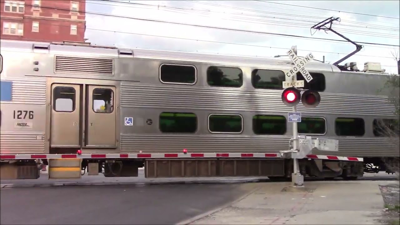 Railroad Crossings of the Metra Electric South Chicago Branch Volume 1