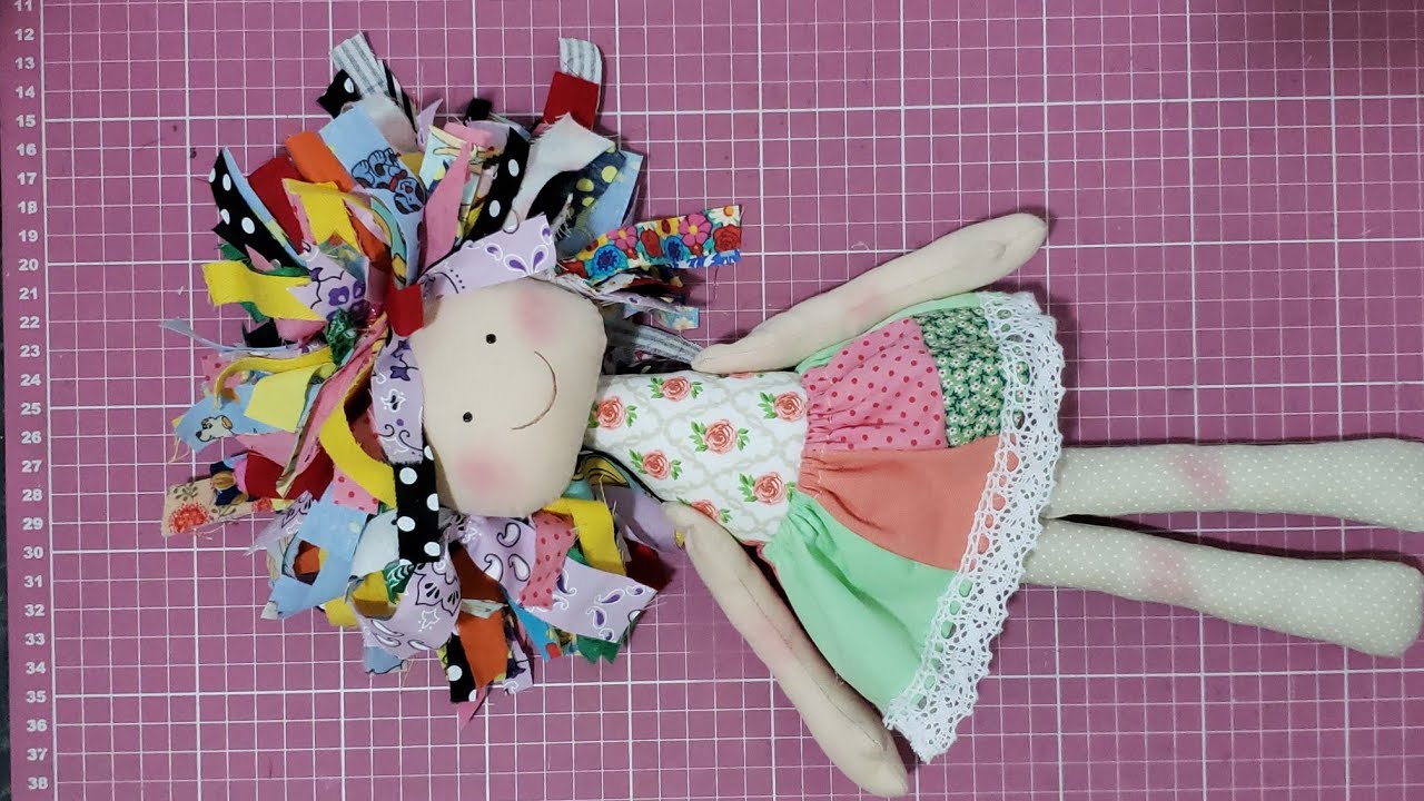 BONECA DE PANO/ CABELO DE RETALHOS/RECICLAGEM/SUSTENTABILIDADE/UPCYCLING/FAÇA E VENDA🪡🌍