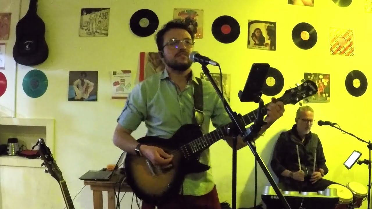 EXYT - Estrech&aacute;ndome & Relax [Cover] En Vivo (Rosh Coffe Pub)
