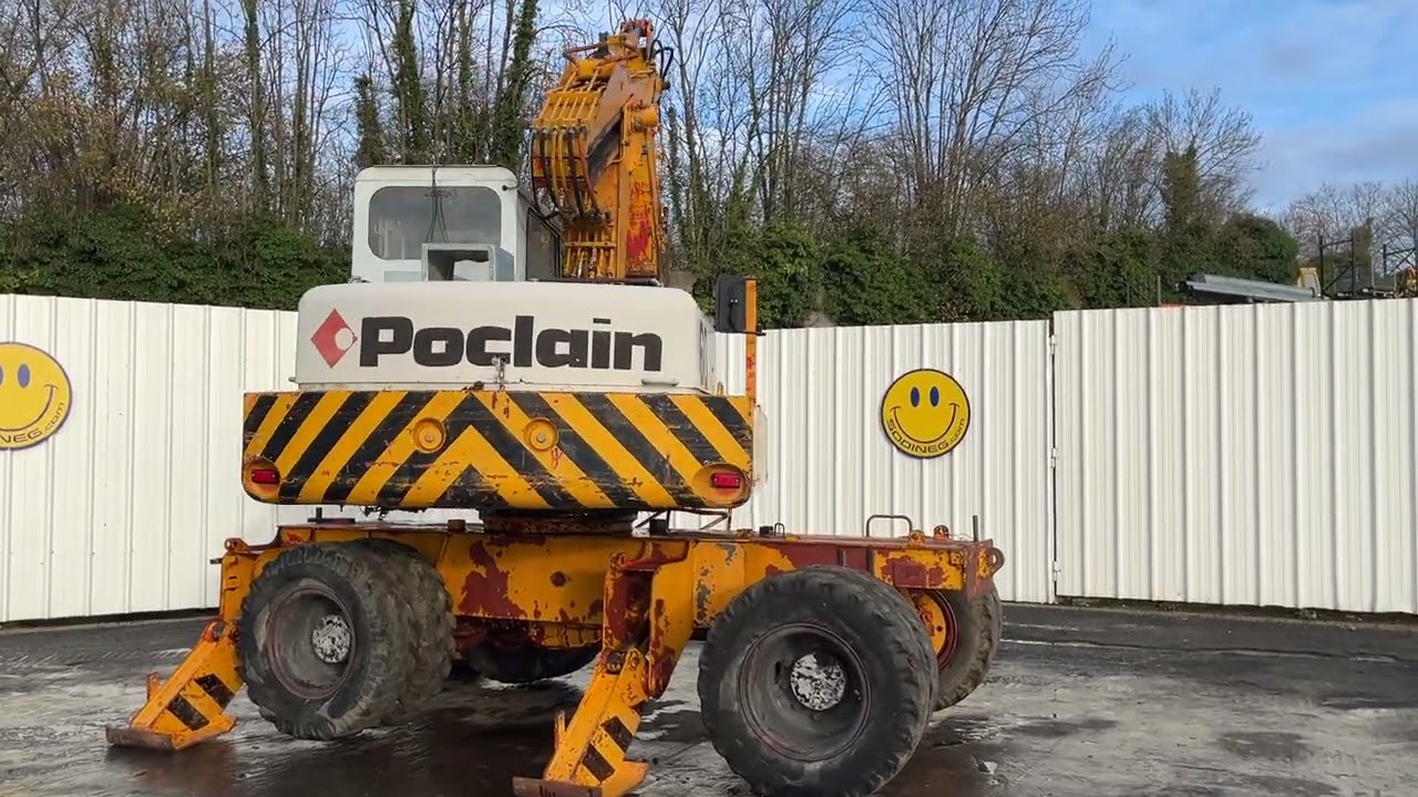 Pelle sur pneus Poclain P60