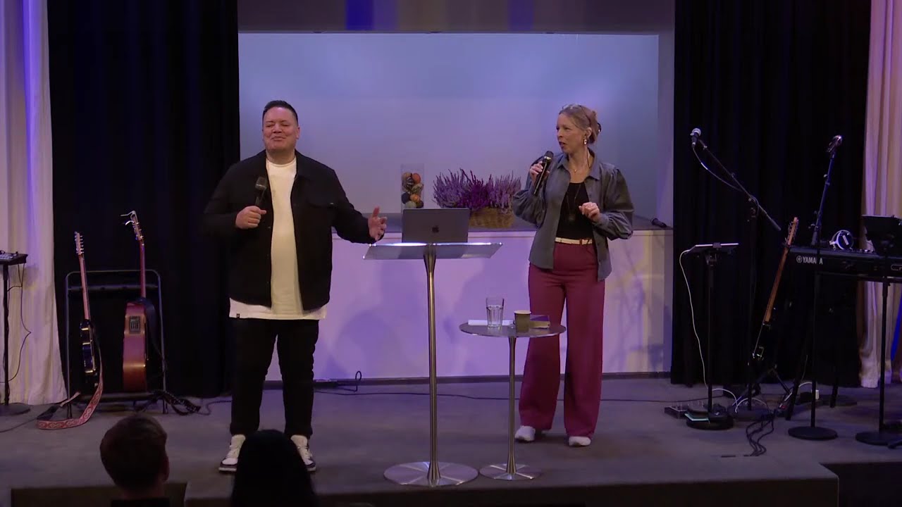 Wayne Huirua - Skabt til at tilbede (m. oversættelse)