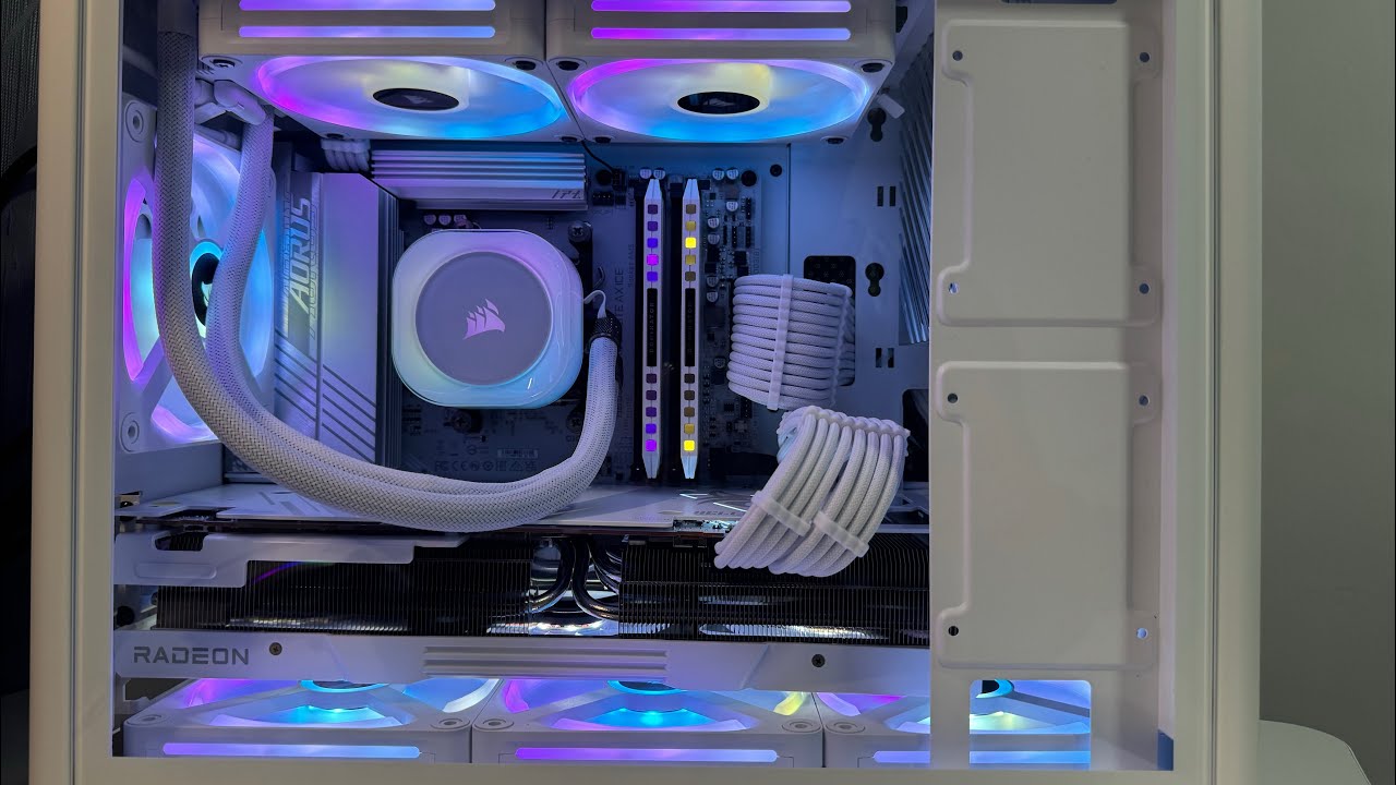 AMD All White mATX PC Build | Jonsbo D30 | Ryzen 7 7800X3D |  Radeon RX 7900XTX | Corsair iCue Link