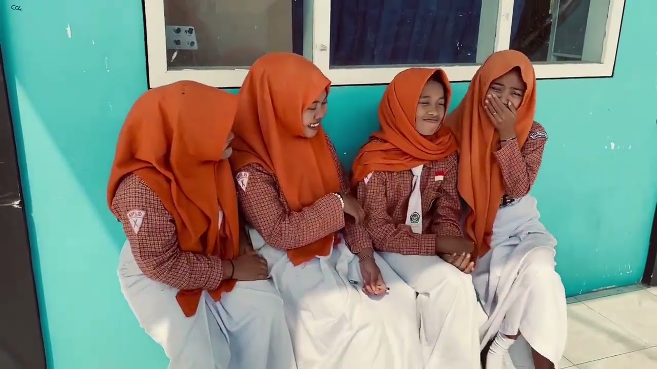 PERAN TIK(Teknologi Informasi & Komunikasi)DI LINGKUNGAN SEKOLAH & DI LINGKUNGAN KANTOR