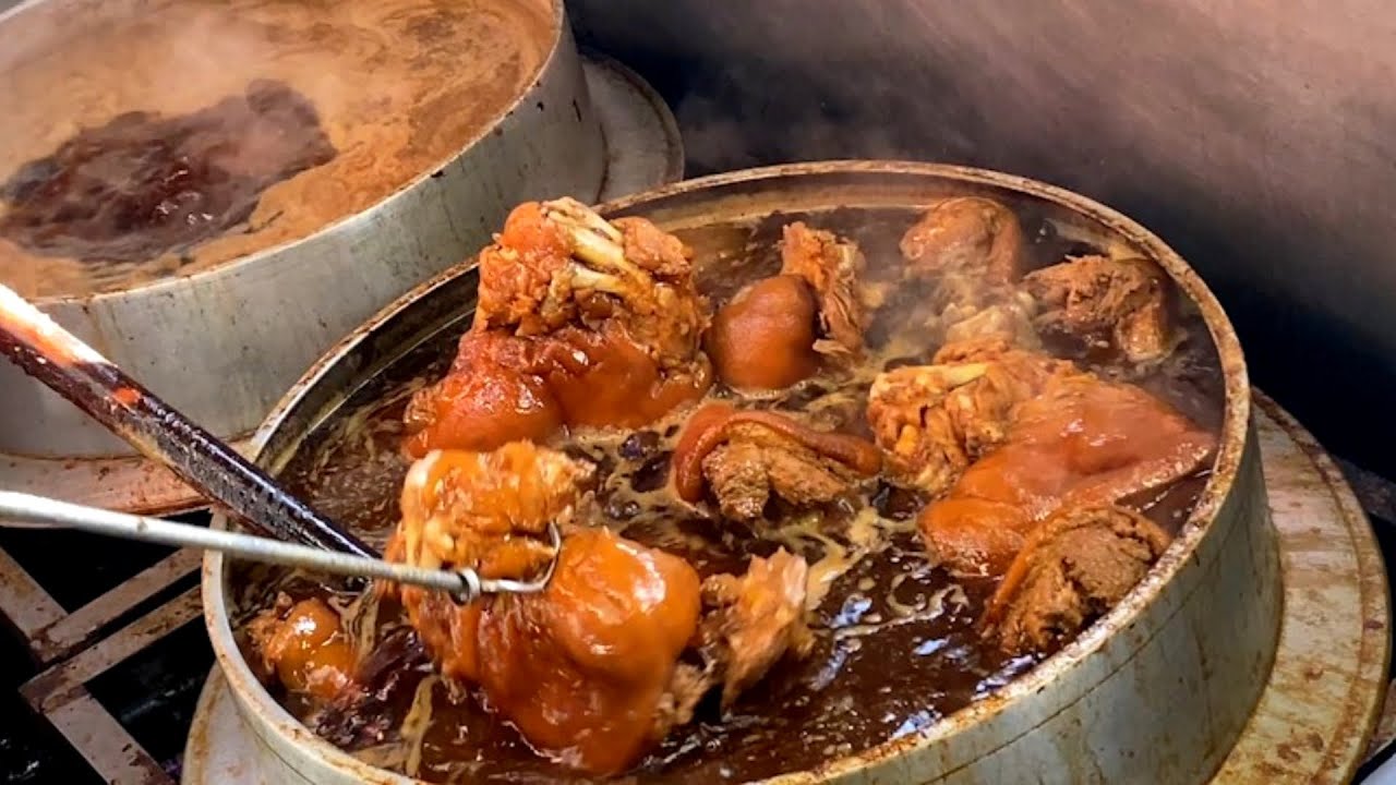 油亮Q彈的豬腳！中壢人氣美食—滷蹄膀、豬蹄、豬腳中段製作